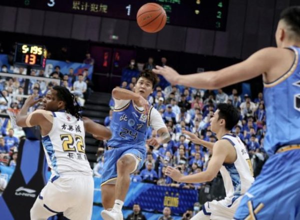 配资炒股公司 赵睿：战广厦打得有点累，球队早点暴露出问题不是坏事